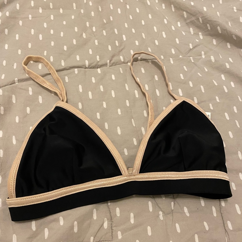 Forever 21 Pipe lining triangle bikini top